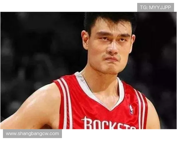 足球巨星姚明的精彩瞬间与成就全景展示 足球巨星姚明的精彩瞬间与成就全景展示