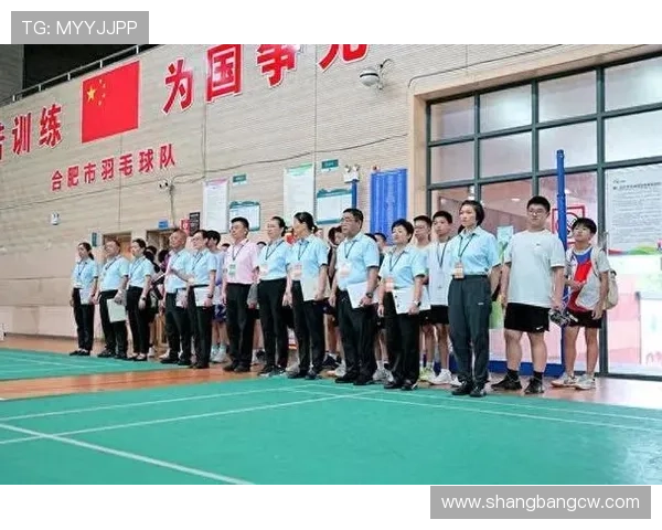 成都羽毛球队在全国羽毛球速度排行榜中荣登第七名展现实力与潜力